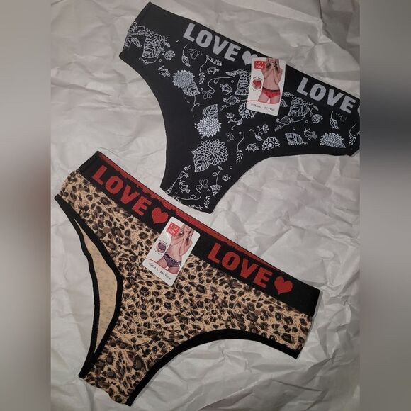 Surprise Panty bundle of 4 (mix and match) - Picture 5 of 16